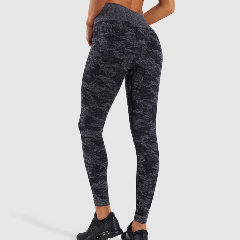 Gymshark Camo Seamless Leggings- Black size small